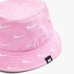 Nike Hut -Adidas Geschäft 2072795 1 H4